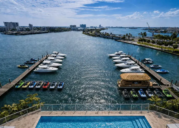 Cw Clearwater Beach