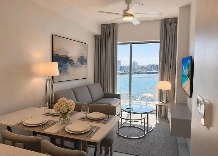 Cw Hotel 4*